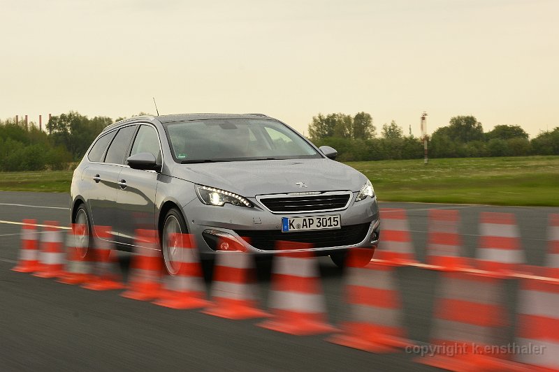 Peug_308sw_KEN__069